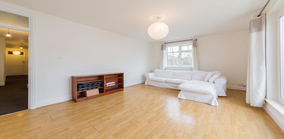 			2 Bedroom, 1 bath, 1 reception Flat			 Parsifal Road, West Hampstead